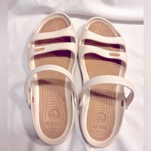 Crocs Women's Cleo II Slingback Sandal Size 9 Oyster/Gold